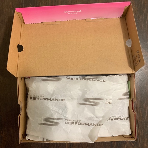 Performance Women's Go Walk 3 Slip-On Walking Shoe - Picture 5 of 6